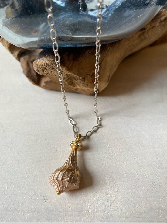 Brighton Jewelry - Saltwater Gold-Plated Whelk Shells Around the World Drop Pendant Necklace